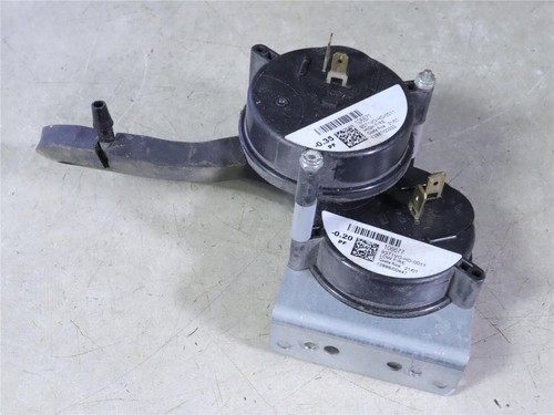 Honeywell 106677 Dual Furnace Air Pressure Switch 9371VO-HD-0011