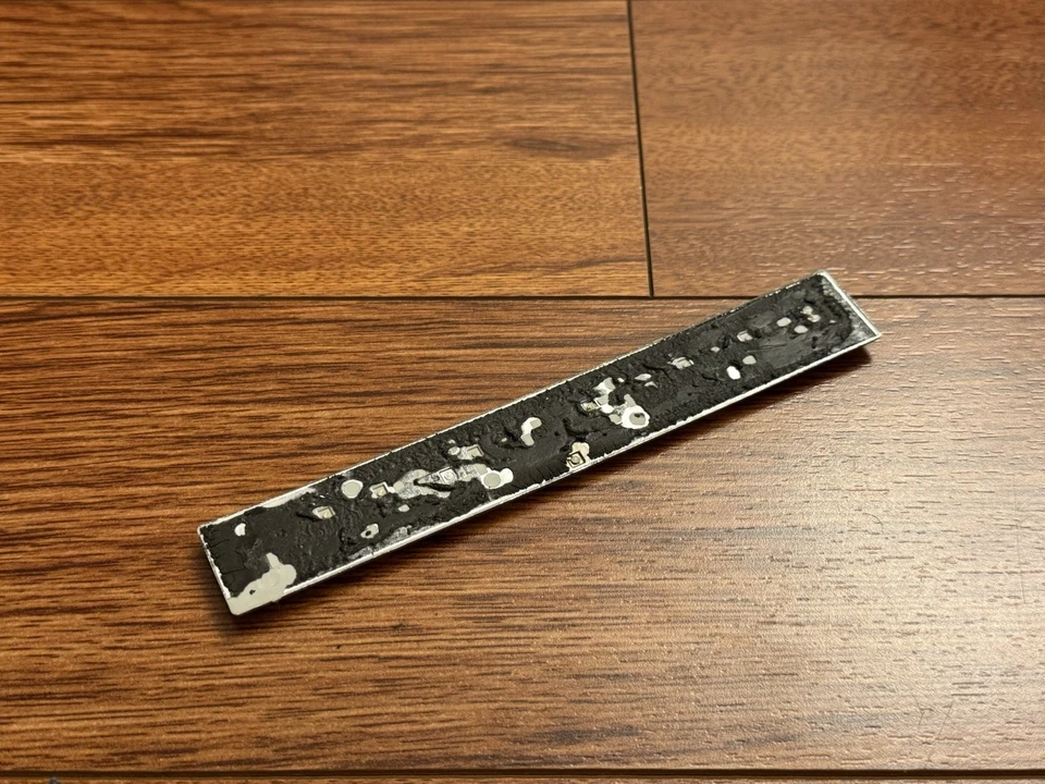 Emblema traseiro L320 Land Range Rover Sport supercharged fabricante de equipamento original 2006-2009 - Imagem 3 de 3