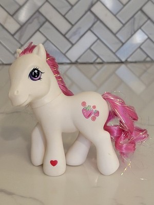VTG 2002 G3 My Little Pony Strawberry Swirl Figure With Glitter Hair