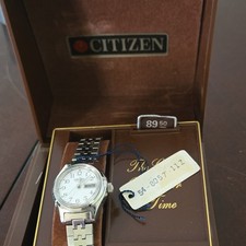 Citizen Women  s Vintage Quartz Analog Day/Date White Dial SS 23mm w/ Box