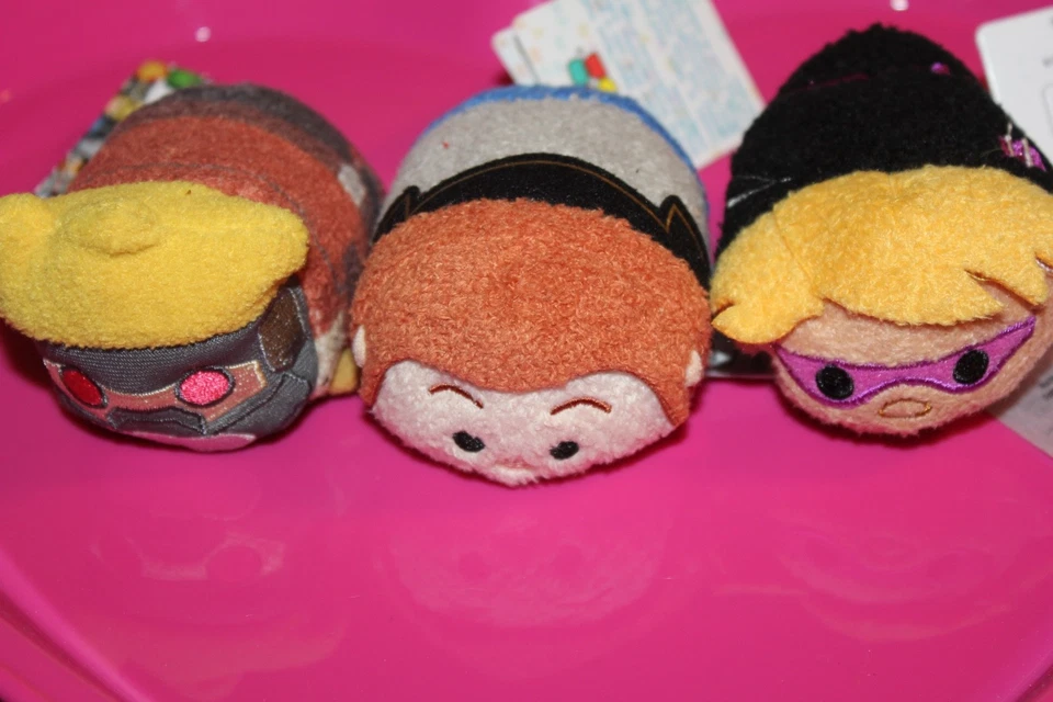 3X Mini Peluche Coleccionable Disney Store Marvel Ojo de Halcón Viuda Negra Tsum TSUM  Foto 2 de 3
