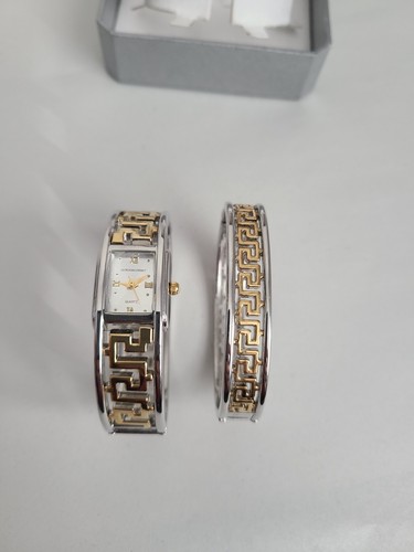Reloj Gloria Vanderbilt Tono Plata Cuarzo Bisagras Con Pulsera, Batería Nueva - Imagen 2 de 19