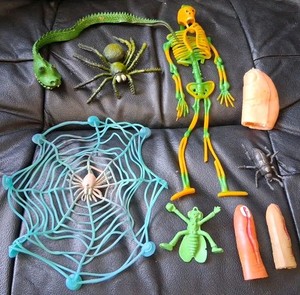Lot of Vintage RUBBER Skeleton, Bugs, Spider & Web, Fake Fingers - MONSTER STUFF