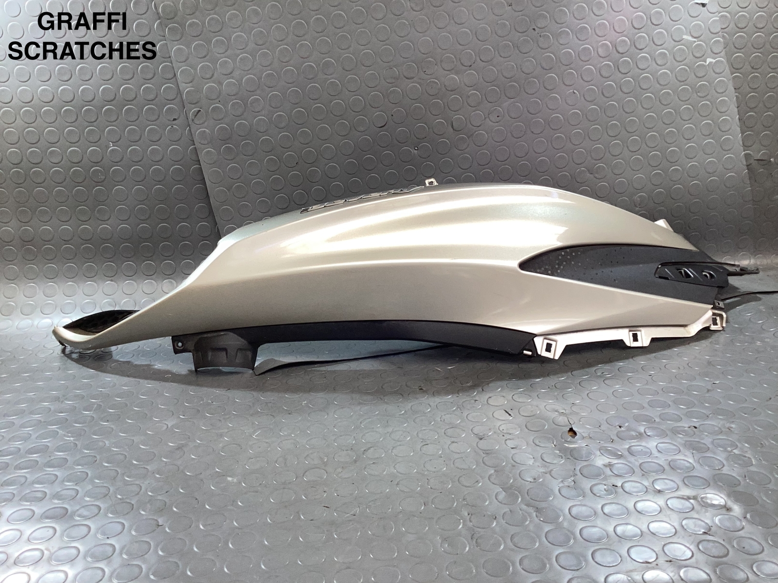 RIGHT REAR TAIL PIAGGIO BEVERLY 300 HPE 2021