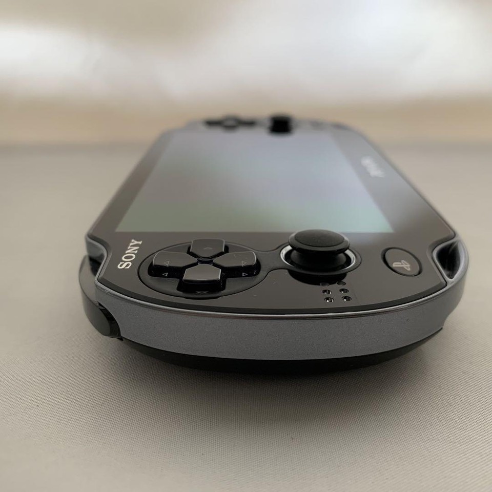 SONY PS VITA PCH1000 Black Console Only Operation Confirmed Used from