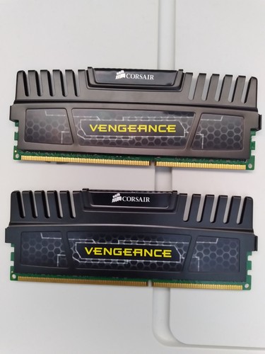 Corsair Vengeance 8GB (2x4GB) DDR3 (PC3-12800) Memory Module CMZ24GX3M6A 1600C9