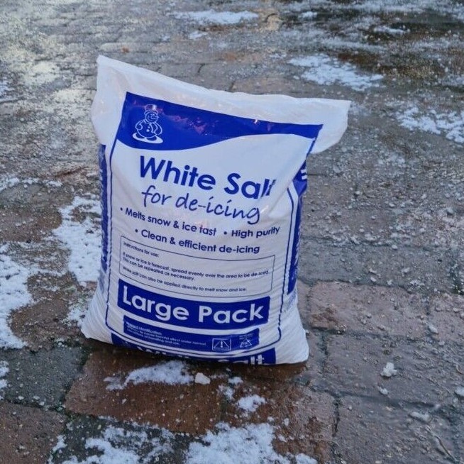 White or Brown Rock Salt Deicing 25KG Melt Winter Snow Ice Gritting