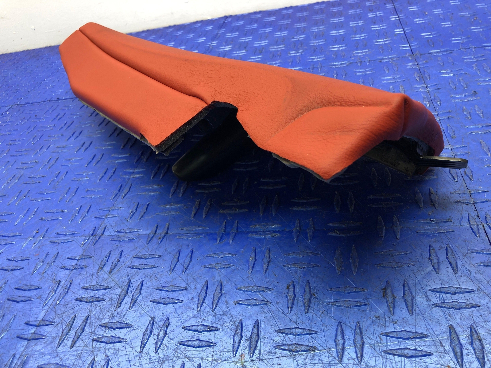 2015 - 2020 BMW M4 F83 CONVERTIBLE REAR LEFT SEAT BOLSTER FINISHER 