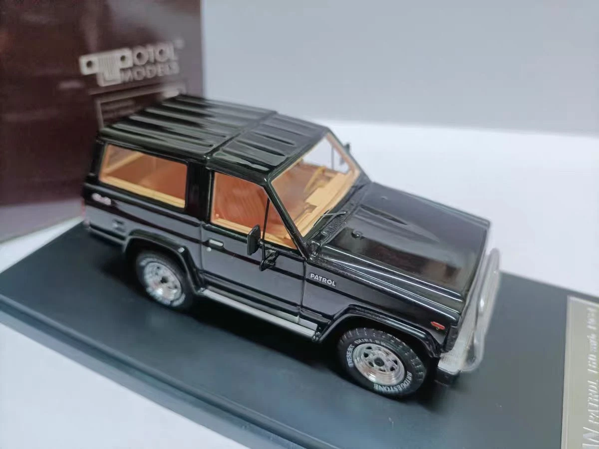 TOTOL MODELS 1/43 Nissan Patrol 160 SWB 4x4 1984 Black Resin