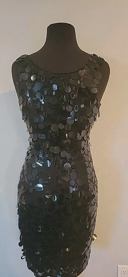 **Nuevo con etiquetas** Vestido negro con lentejuelas Arden B talla M elástico Foto 4 de 4