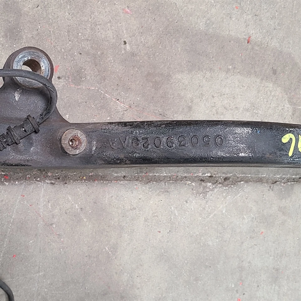 08-14 道奇挑战者 Srt8 发球杆前关节主轴带轮毂 Lh Aa7396 — 第 3/4 张图片