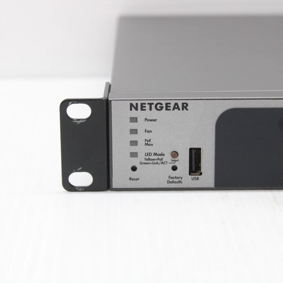 Netgear ProSAFE GS728TP 24 Port Smart Managed Switch Gigabit PoE 1GBps 4x SFP - Image 4 of 4
