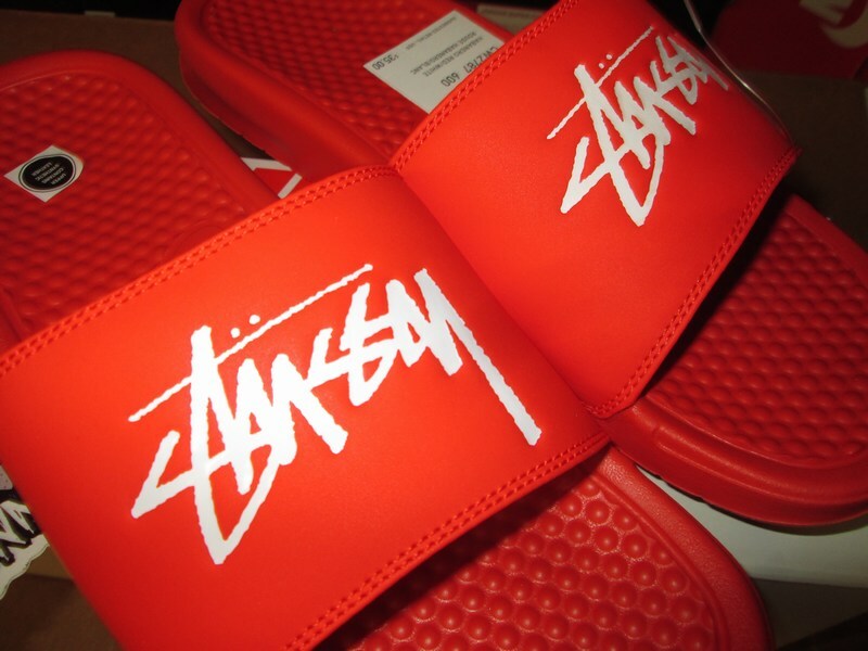 【Nike x Stussy】Benassi Slide◆CW2787-600◆ Nike Benassi Stussy Habanero Red Men's - CW2787-600 - US