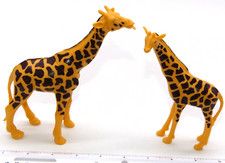 Lot of 2 Animal Zoo Figure Toy Figurine Giraffe Safari