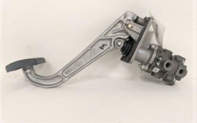 Wabco Freightliner P3 Brake Valve Pedal Assembly - P/N  A12-28399-001