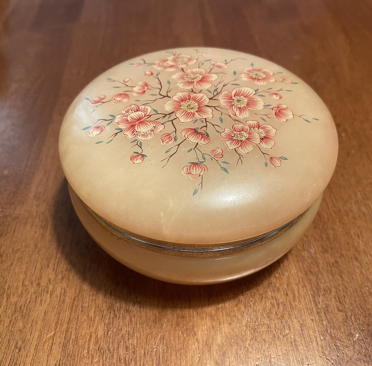 alabaster fish box Global Views Swivel As alabaster is a natural product Magnetic Acrylic Anemone & Mushroom