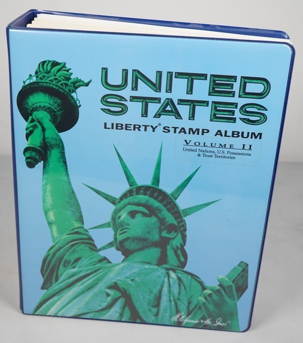 UN 1950s-1990s COLLECTION OF OVER 500 STAMPS ALL MINT STORED IN HARRIS ALBUM