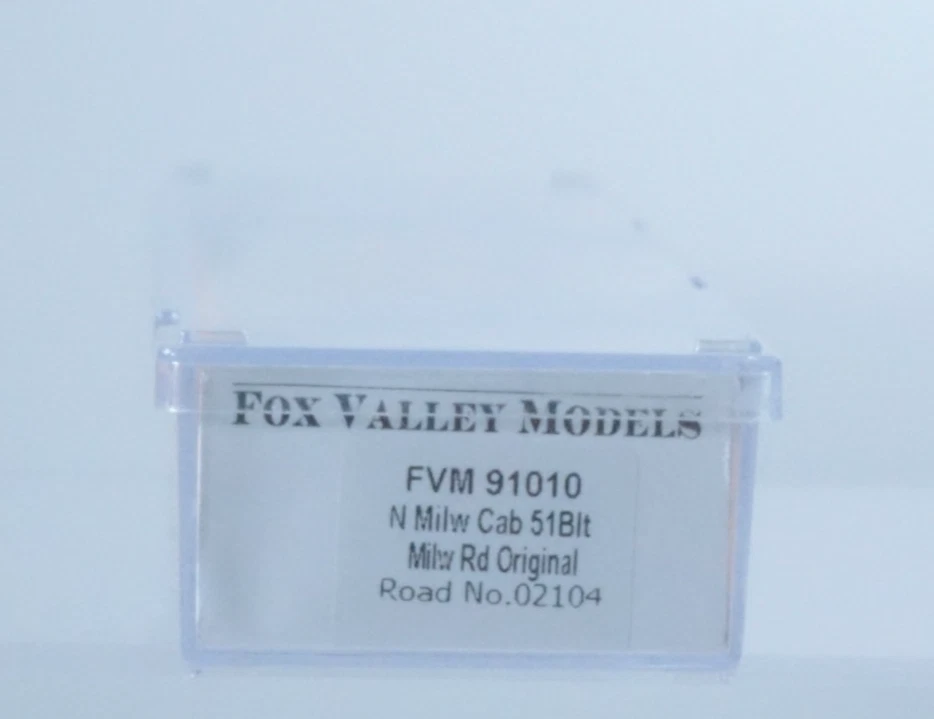 NOS Fox Valley Models MILWAUKEE ROAD 02104 N Scale Caboose Car - 91010 - Image 3 of 3