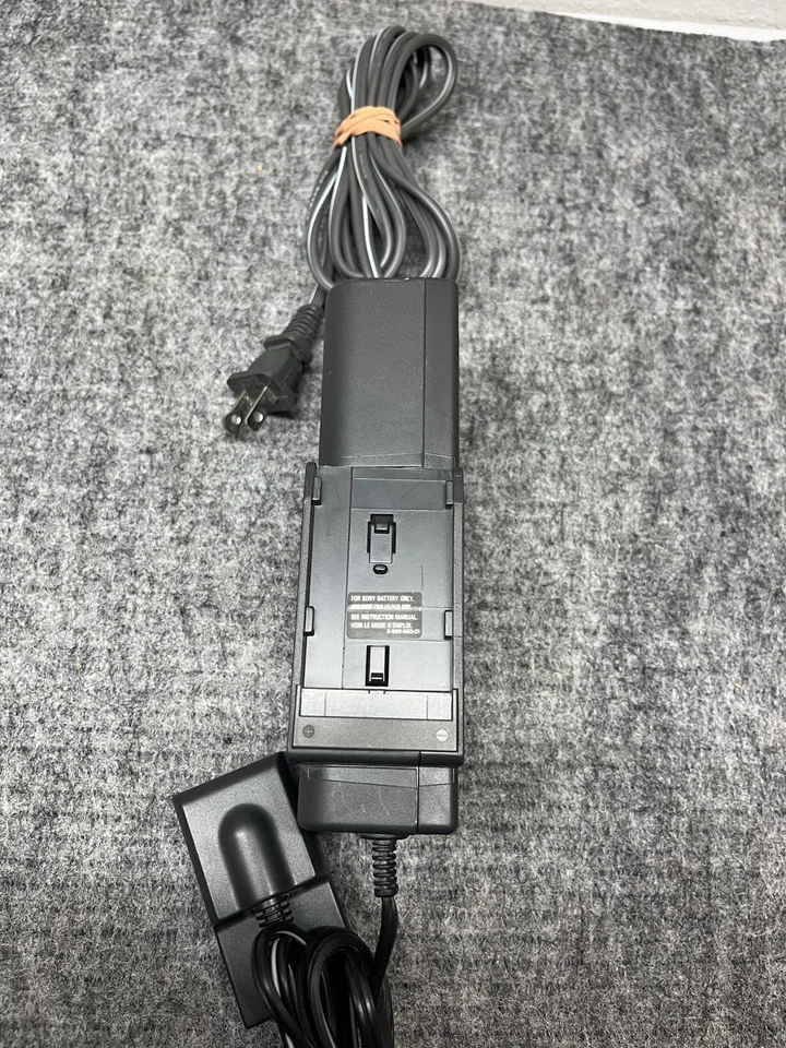 Adaptador de corriente alterna Sony modelo No. AC - V316A Foto 2 de 4