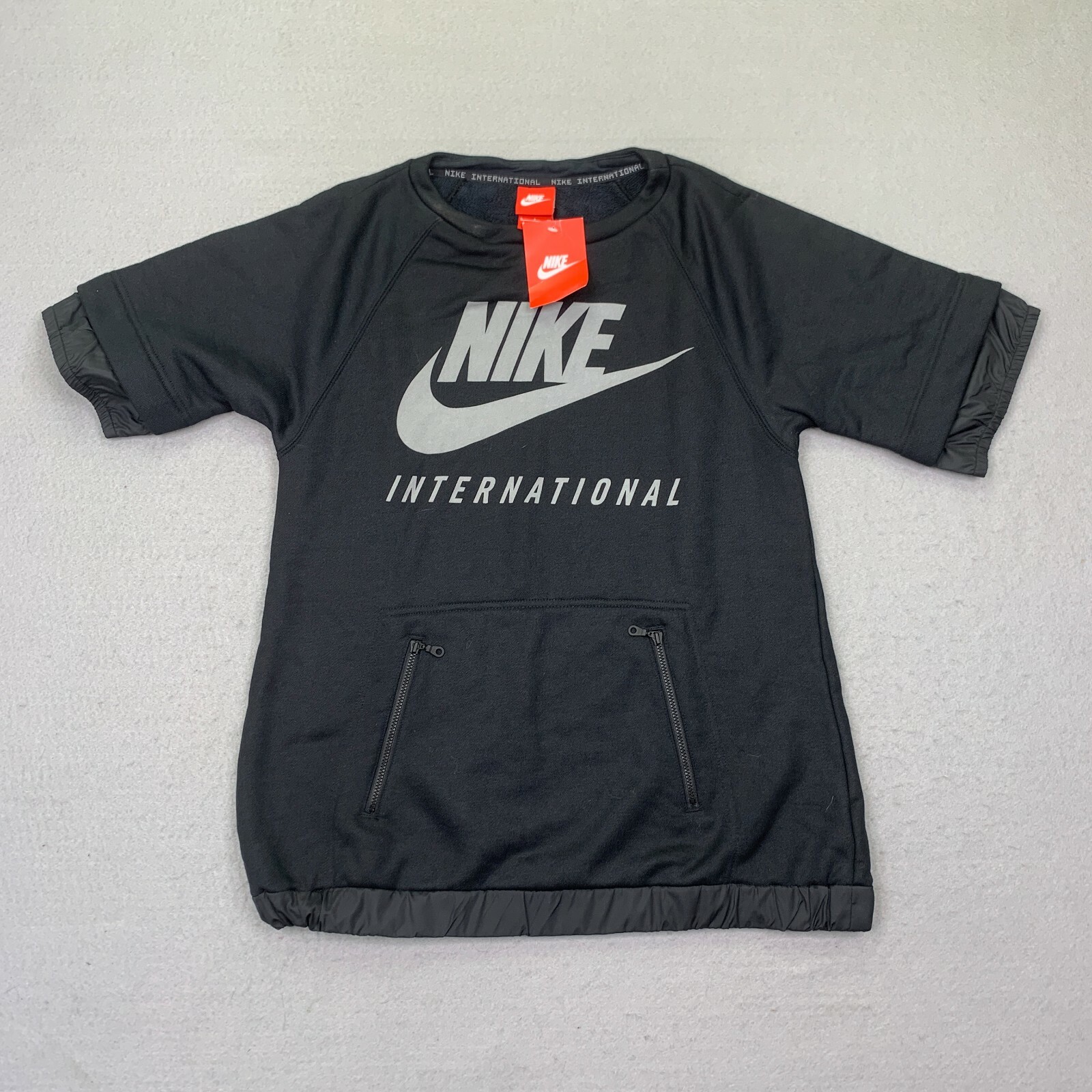 NEW Nike International Sweatshirt Women 