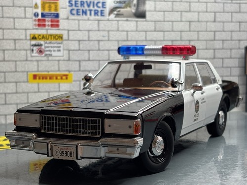1:18 *MINT* Greenlight TERMINATOR 2 1987 Chevrolet Caprice Met Police MODEL *HTF - Picture 3 of 10