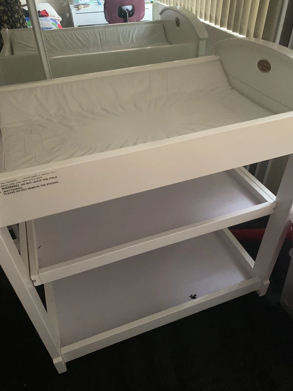 gumtree boori change table