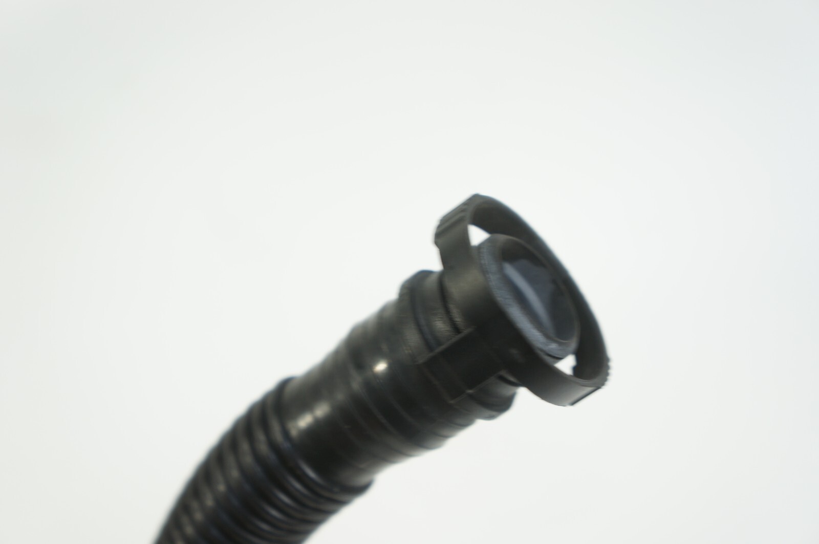03-12 Bentley Continental Engine Motor Air Pump Hose Pipe Breather Vent Separato