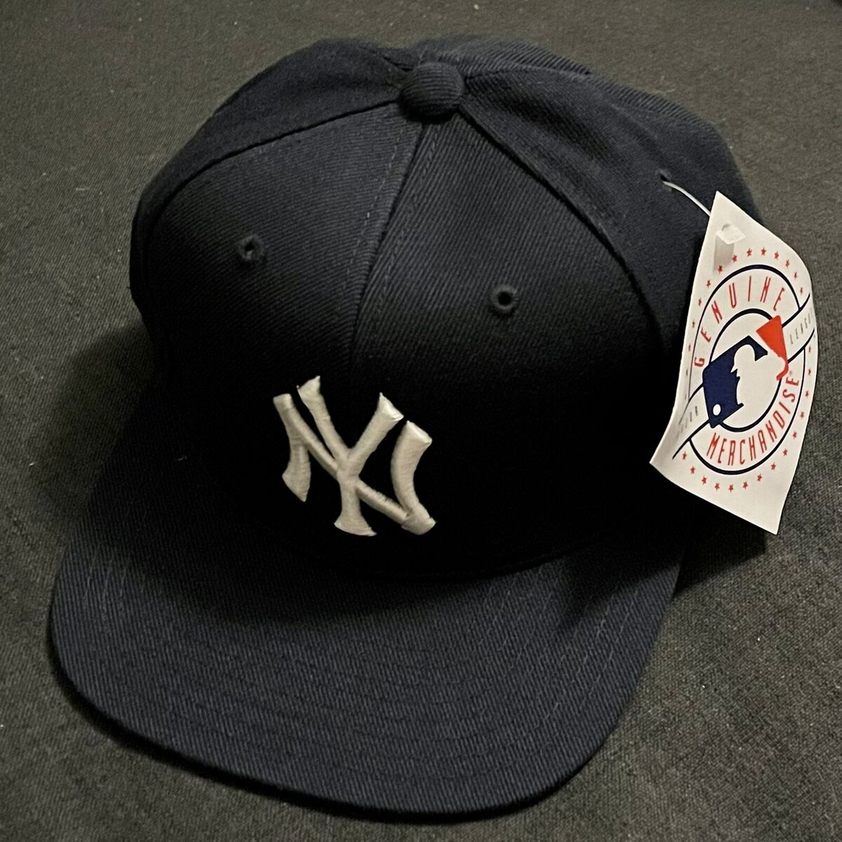 90s New York Yankees Drew Pearson Stadium Merchandise Fitted 90s New York Yankees Drew Pearson Stadium Merchandise Fitted