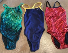 Lot of 3 TYR &Dolfin Women’s Fully Lined One Piece Competition Swimsuits Size 30