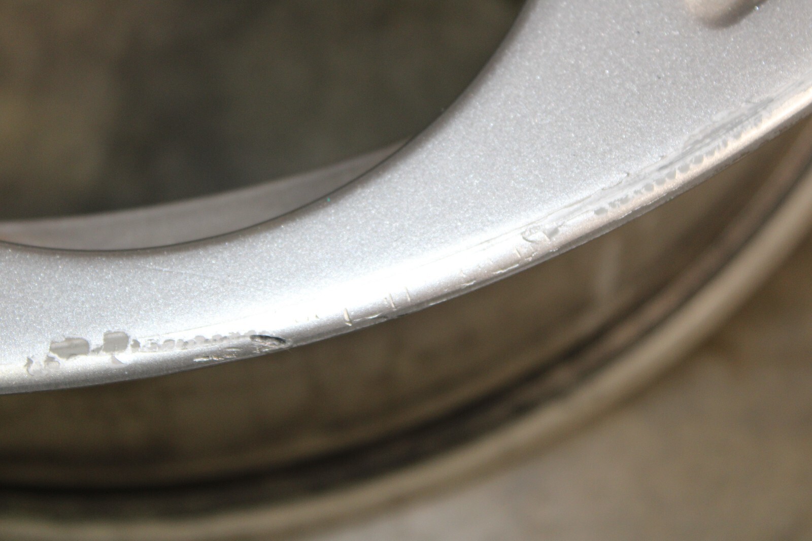 Lamborghini Gallardo, Front Wheel, Some Burn Dmg, Used, P/N 400601017k