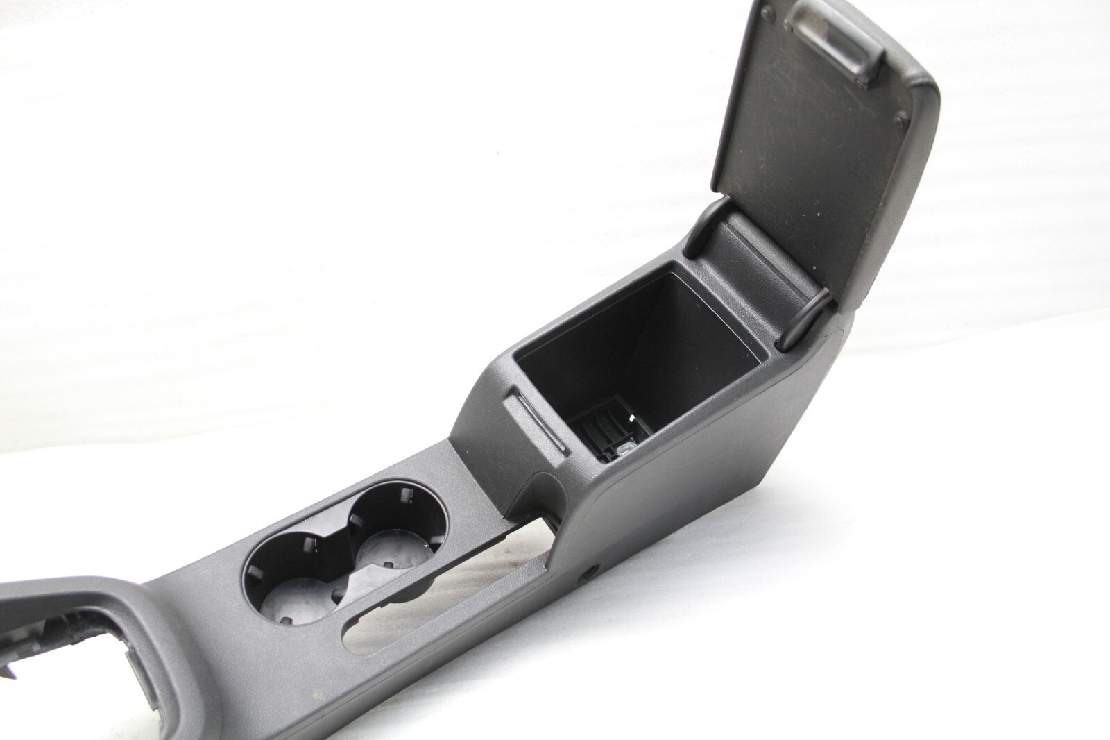 20112014 VOLKSWAGEN JETTA CENTER CONSOLE GEAR SHIFTER CUP HOLDER