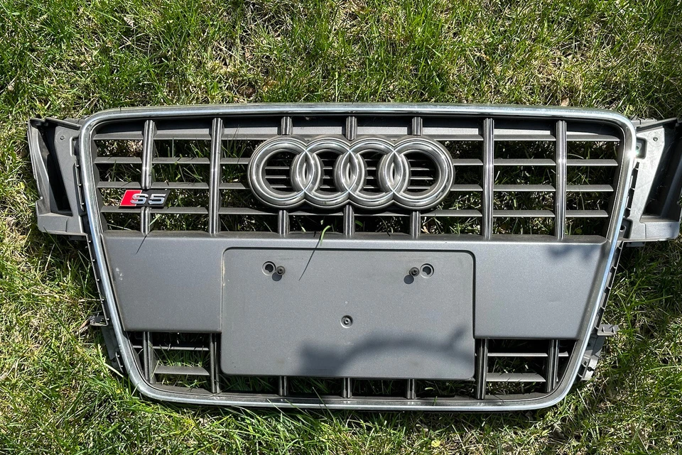 Серая передняя решетка для Audi S5 2008 2009 2010 2011 2012 годов выпуска от оригинального производителя - Изображение 2 из 2