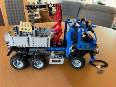 LEGO TECHNIC: Off Road Truck (8273) und Off Road Abschlepper 2 in 1 Modell