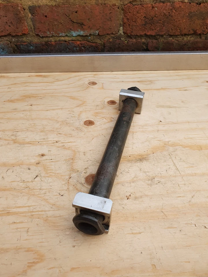 ♻️ Yamaha YZF-R6 5SLM 2005 Rear Wheel Spindle with Spacers ♻️ - Image 3 of 4