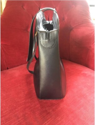 Sac à Bandoulière Nina Ricci En Cuir Noir - Taille Medium - Occasion En Bon état