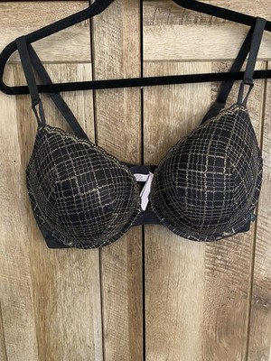 Victoria s Secret 40 D Push Up Bra, NWOT, Sexy And Festive!