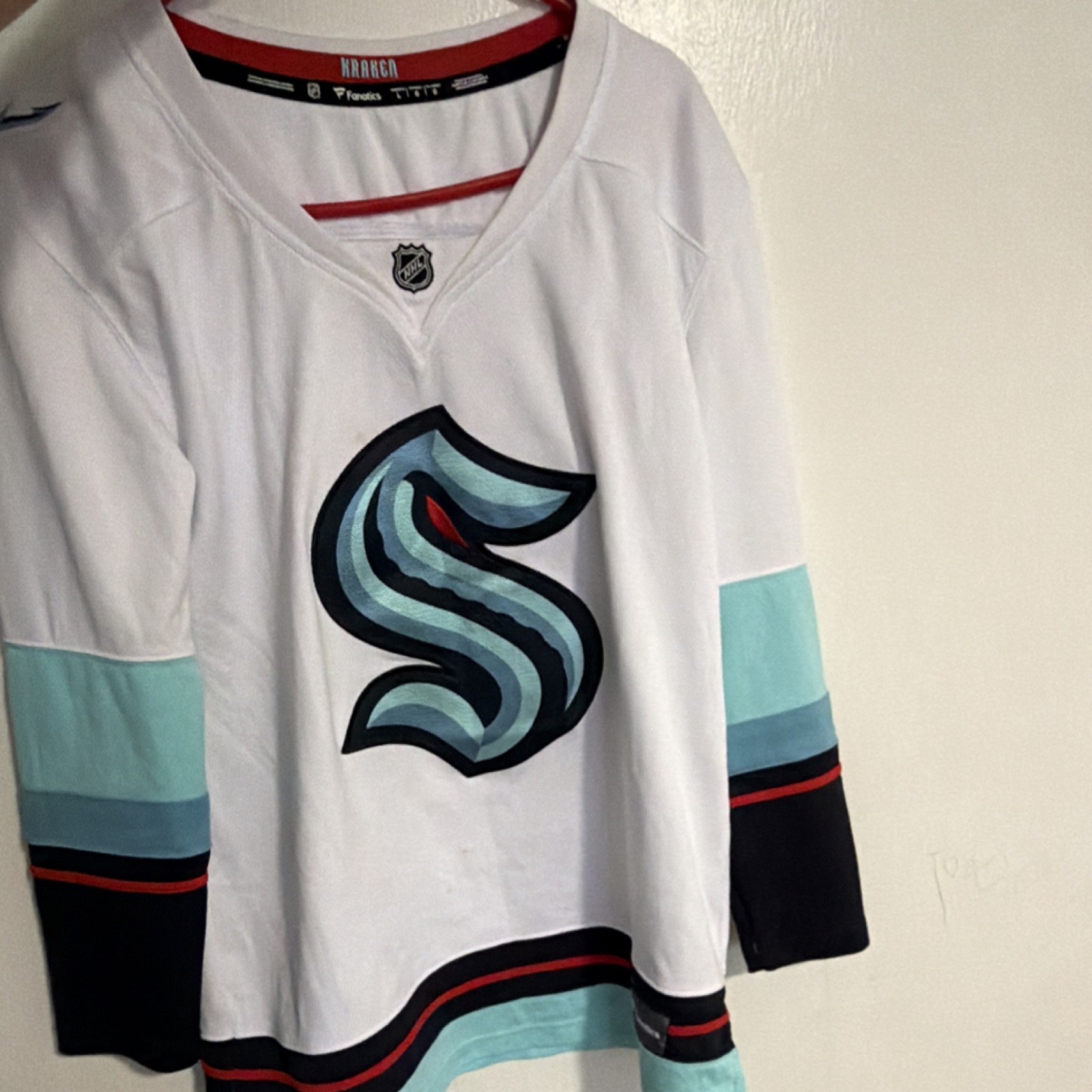 Fanatics Seattle Kraken NHL Women's White Hockey Jersey Size L