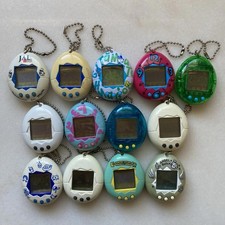 Tamagotchi Virtual Pet 90s Vintage Electronic Kids Japanese Toy Lot Tamagotchi