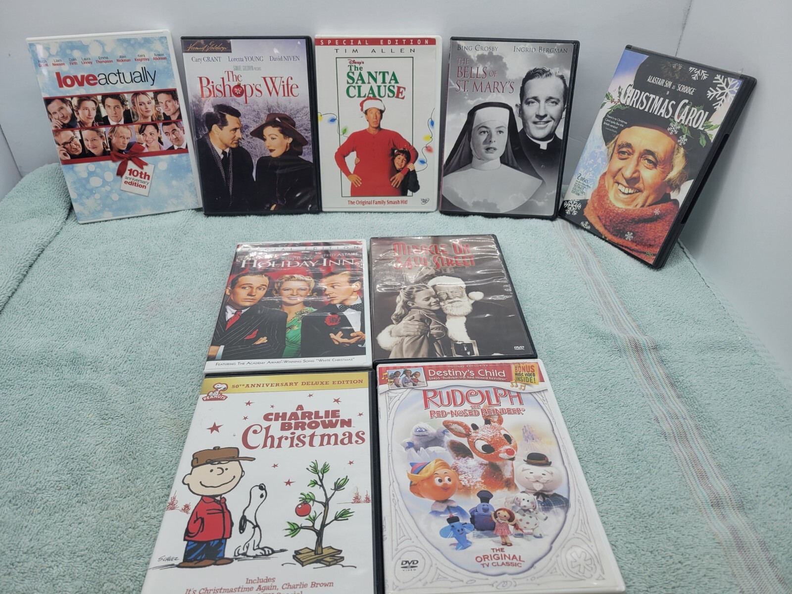 Holiday Movie DVD's, Lot of 9, Various Titles, Love Actually, Etc.....  SEE LIST