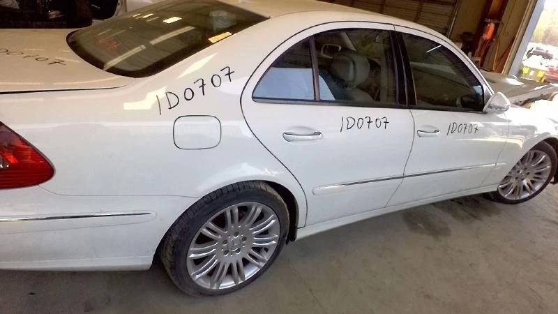 Tampa de convés usada serve: 2007 Mercedes-benz Mercedes e-class 211 tipo Sdn grau E280 - Imagem 2 de 4