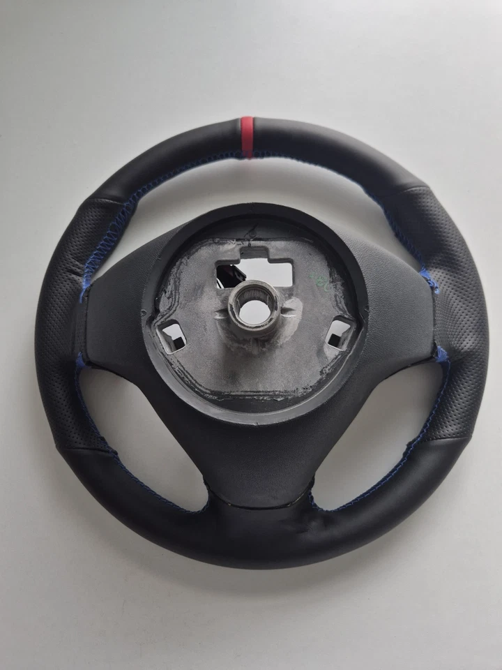 Fist Punto Evo/Grande Punto Lenkrad mit Leder bezogen - 12 Uhr Markierung  - NEU - Bild 2 von 3