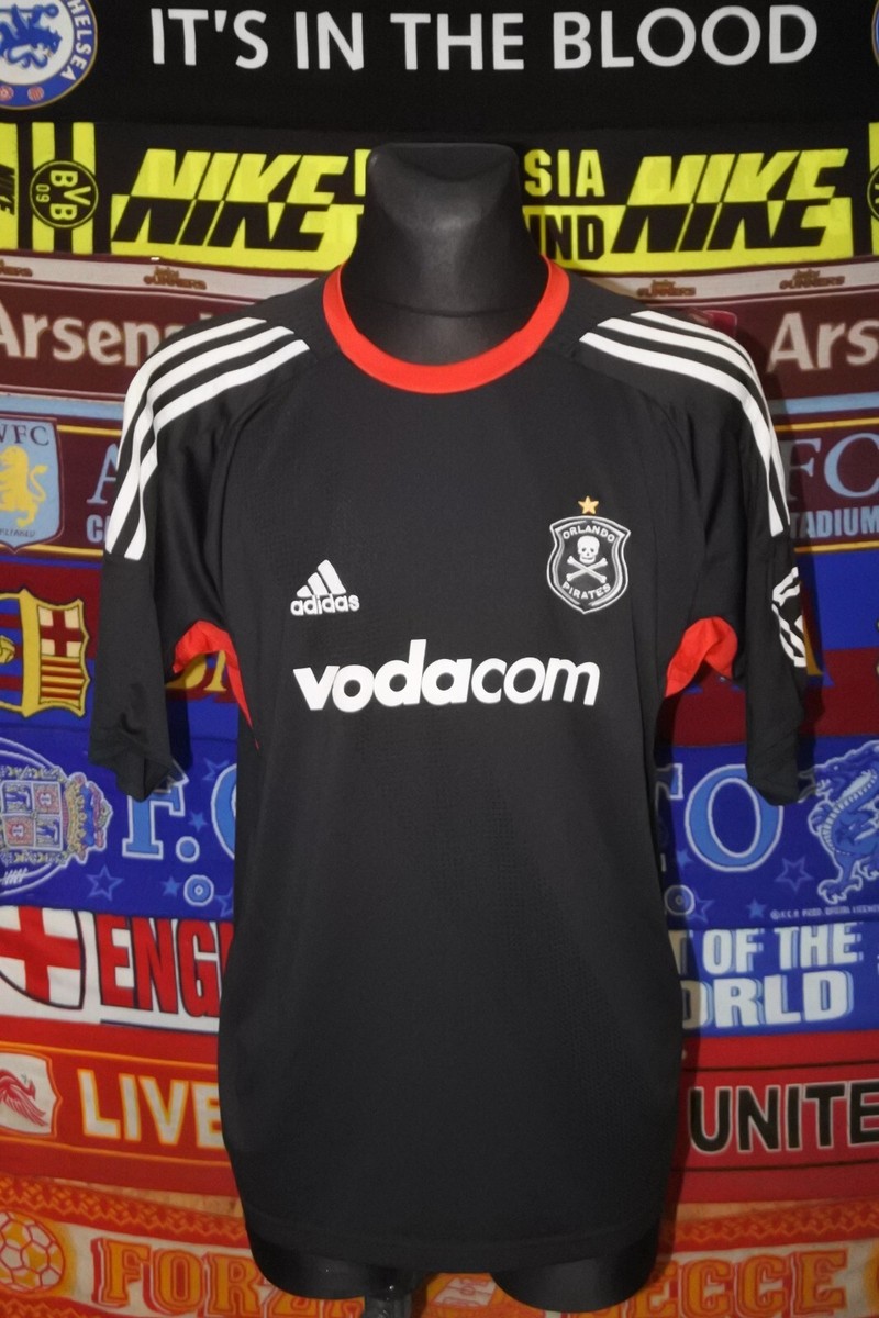 5/5 Orlando Pirates adults XL 2008 home original football shirt