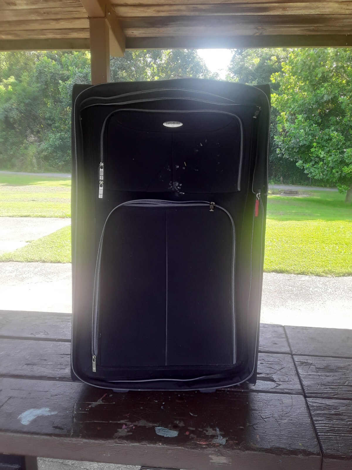 Maleta Samonite negra tal cual
