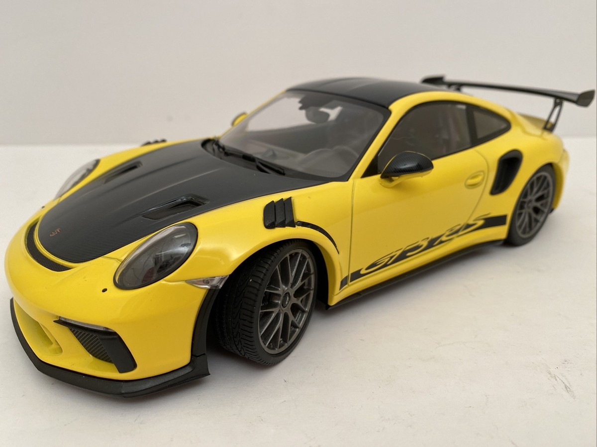 【MINICHAMPS】Porsche911GT3 Touring YELLOW MINICHAMPS】Porsche911GT3 Touring YELLOW MINICHAMPS 1/18 - PORSCHE