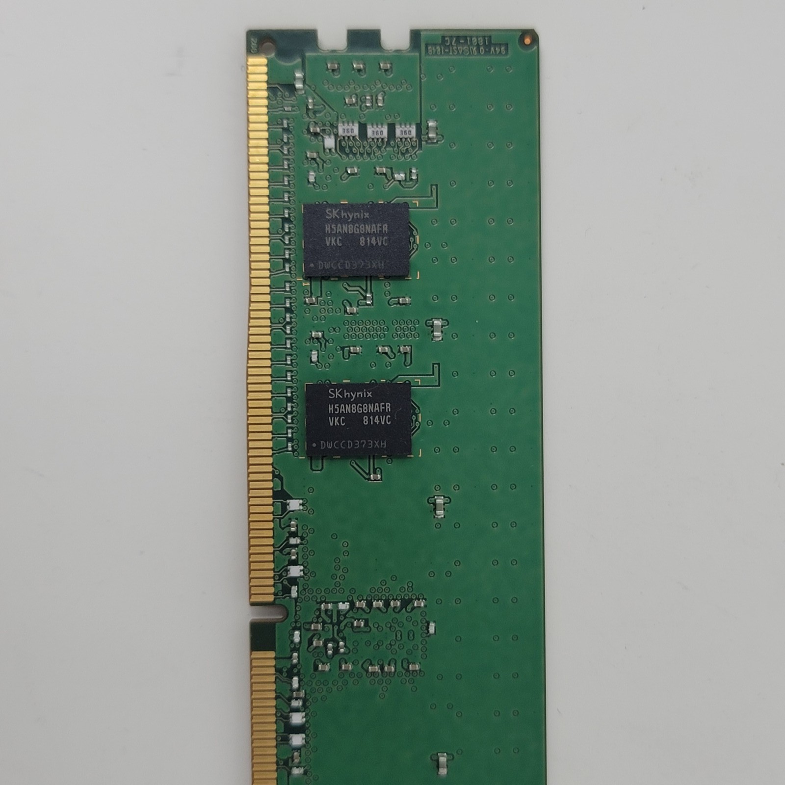 как выглядит SK Hynix 8GB 1Rx8 PC4-2666V-RD1-11 DDR4 2666MHz ECC Registered Server RAM фото
