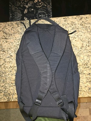 Evergoods Civic Half Zip 22L Backpack Black, Travel EDC Compatible