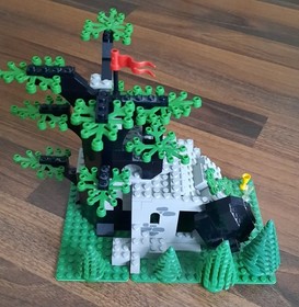 LEGO 6066 Robin Hood Hideout Camouflaged Outpost with Instructions