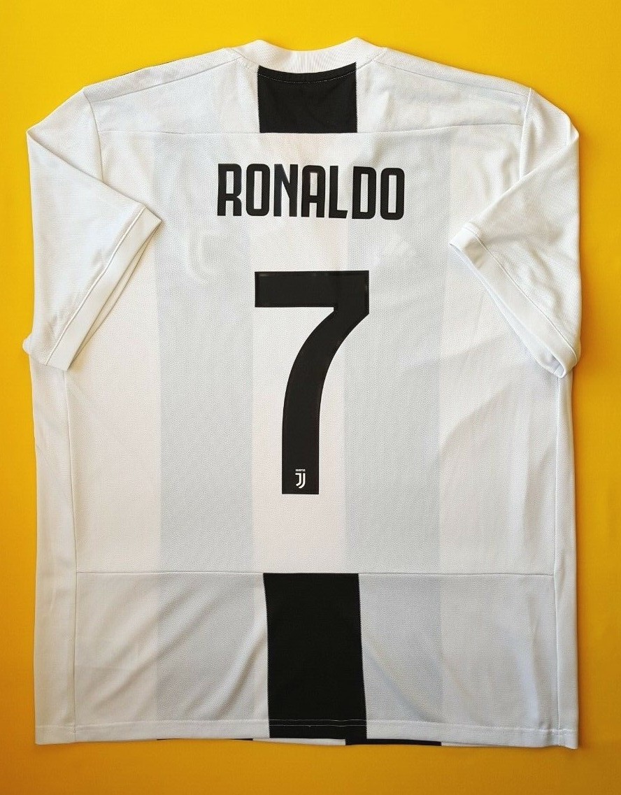 Ronaldo Juventus jersey XL 2019 home shirt CF3489 Adidas soccer