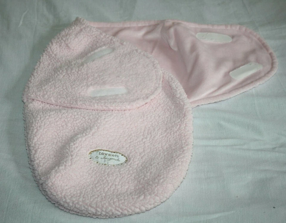 Mantas y más allá recién nacidos Bunting 0-3 bebés niñas ROSA Sherpa envoltura saco envoltura Foto 4 de 4
