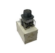 ALLEN BRADLEY 30 MM SELECTOR SWITCH 800T-PB